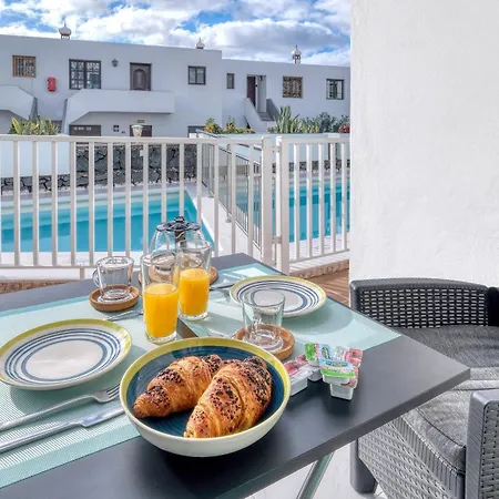 Carpe Diem Apartment - Pool View By Lanzarote Vacation Homes * Puerto del Carmen (Lanzarote)