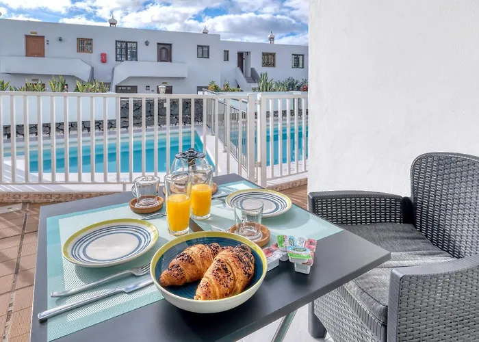 Carpe Diem Apartment - Pool View By Lanzarote Vacation Homes * Puerto del Carmen (Lanzarote)