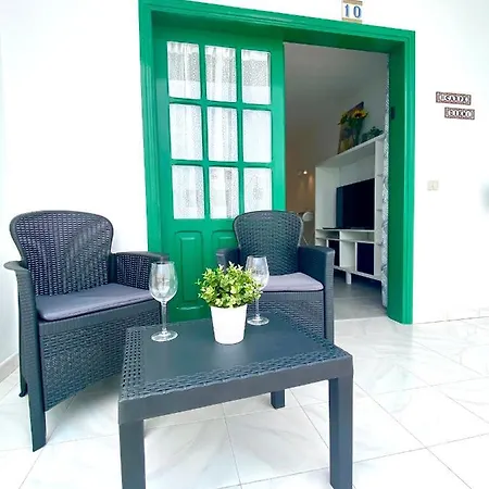 Carpe Diem - Shared Pool By Lanzarote Daire *